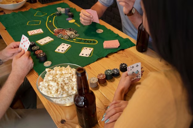 Comparison of Crash multiplier game, traditional slot reels, and live-dealer blackjack table on sins888